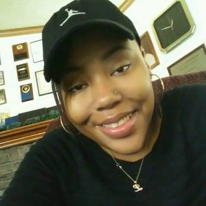 Meet your Posher, La'gina